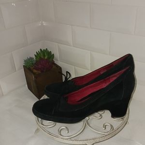 Aerosoles Black Suede Slide on shoes Size 8